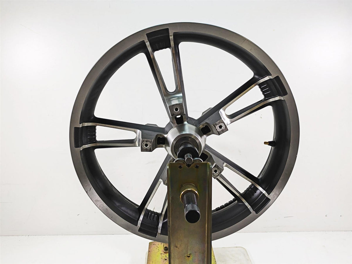 2019 Harley Touring FLHX Street Glide Front Wheel Rim 19x3.5 Enforcer 43300027 {{ shop.shopifyCountryName }} - Mototech271
