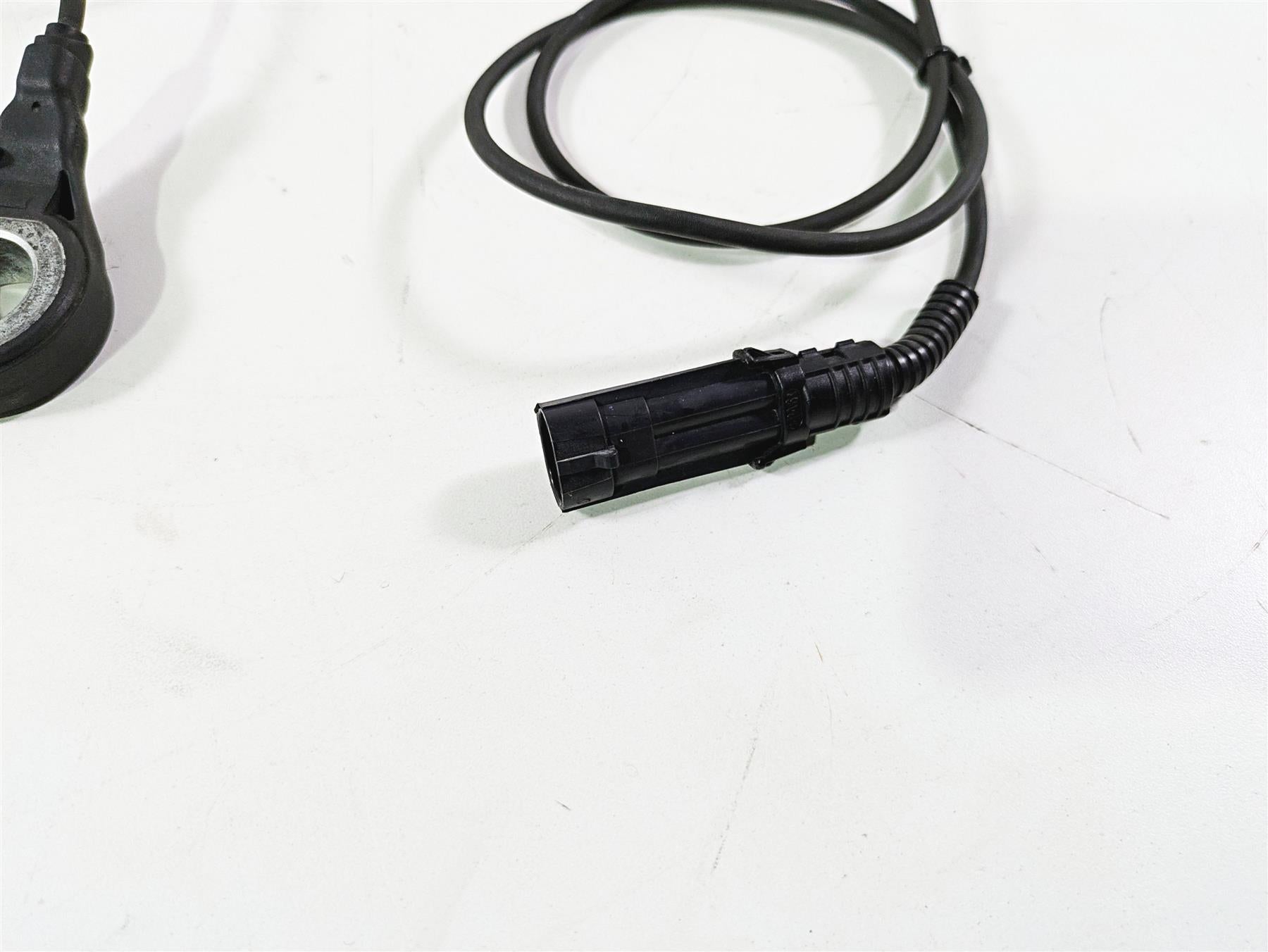 2017 Harley Touring FLHTKSE CVO E-Glide Abs Wheel Speed Sensors Set 32700015 {{ shop.shopifyCountryName }} - Mototech271