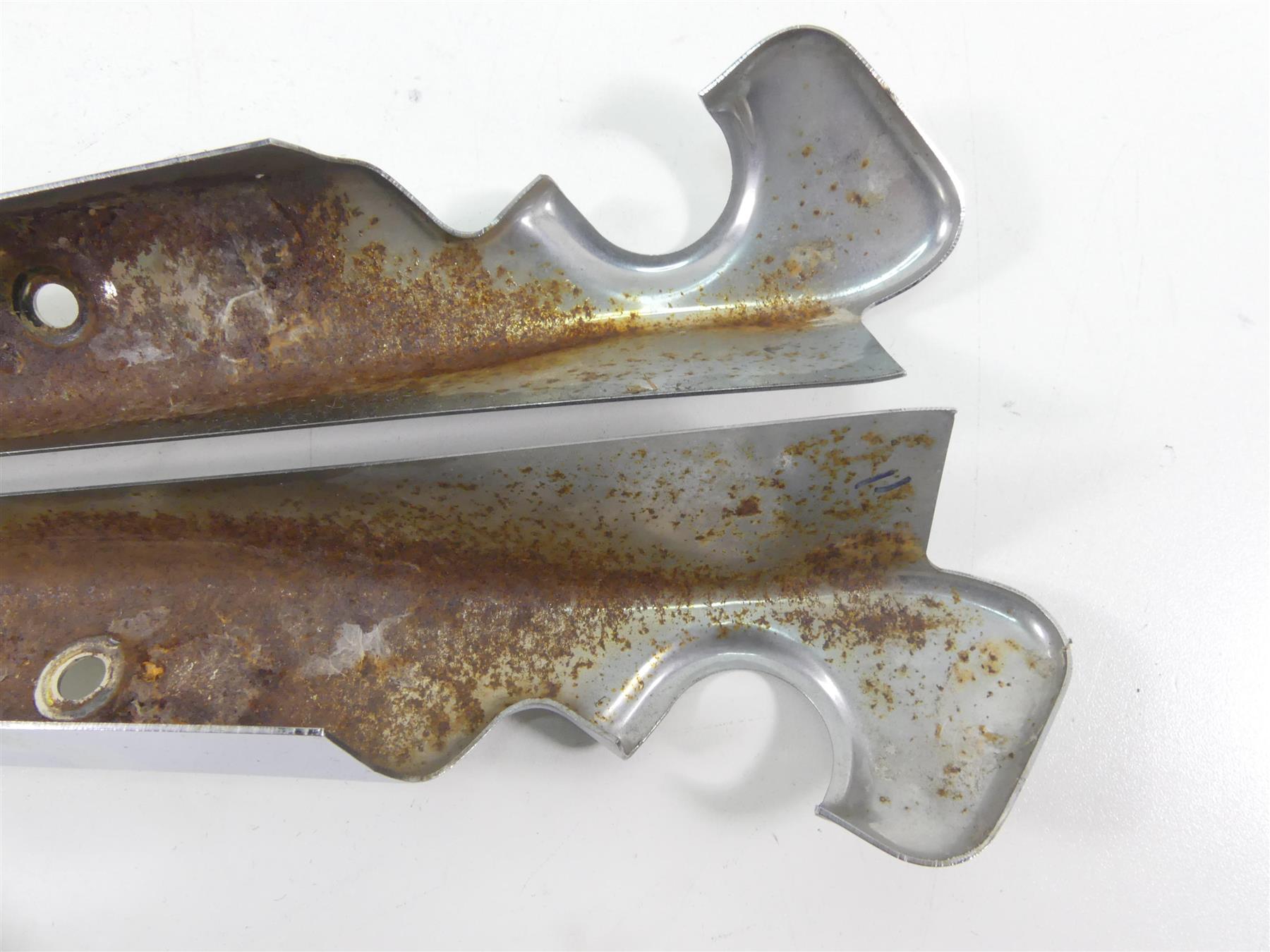 2006 Harley Sportster XL1200 Custom Rear Fender Chrome Braces Struts 59903-04 {{ shop.shopifyCountryName }} - Mototech271