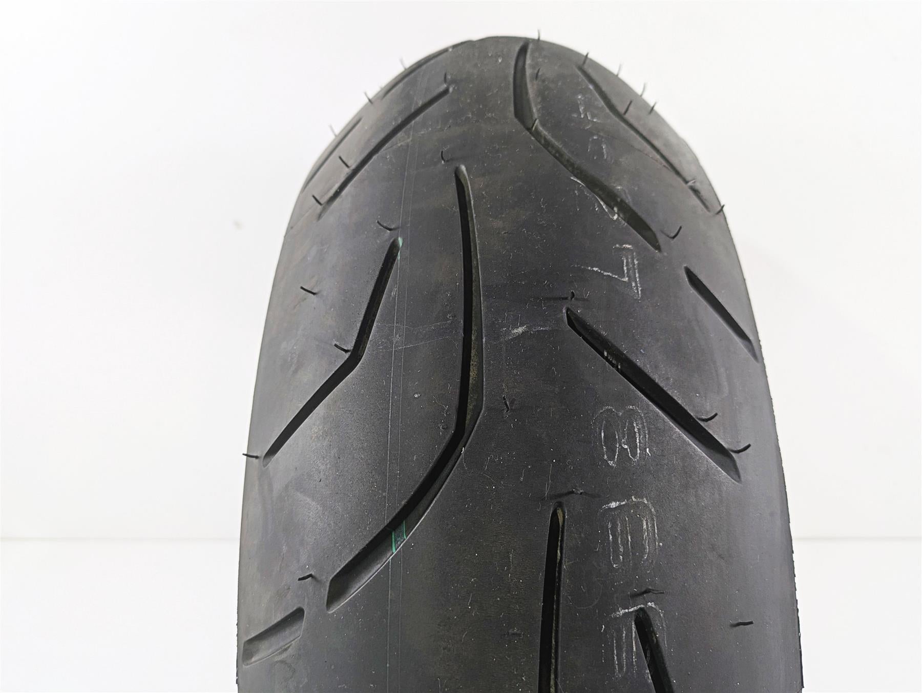 Used Rear Motorcycle Tire Bridgestone Battlax Hypersport S20 R 190/50ZR17 49miles Only {{ shop.shopifyCountryName }} - Mototech271