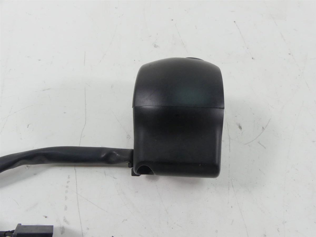 2013 Yamaha VMX17 V-Max 1700 Left Blinker Lights Control Switch 2S3-83972-00-00 {{ shop.shopifyCountryName }} - Mototech271