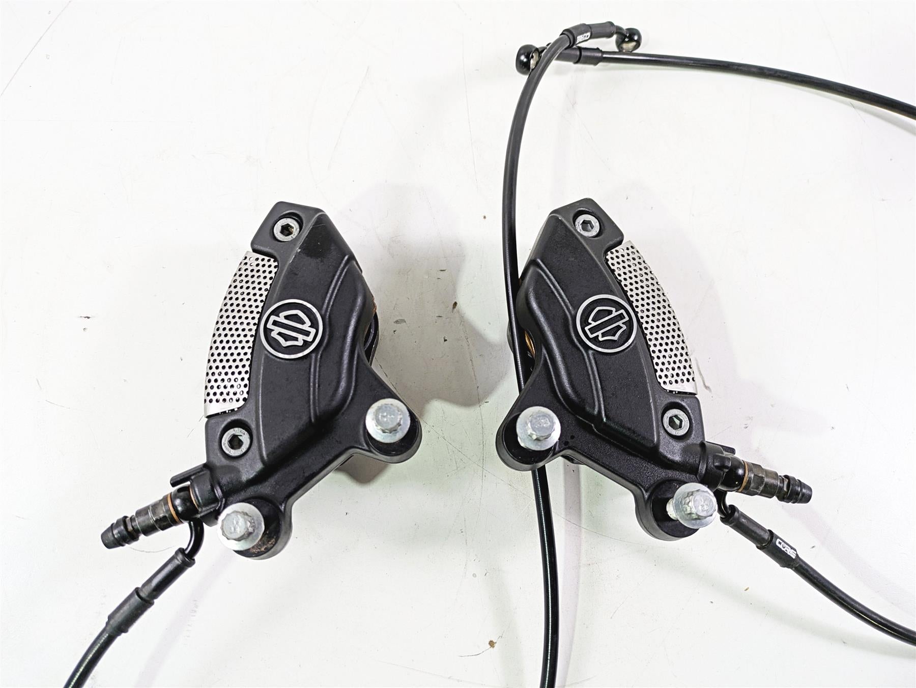 2010 Harley VRSCF Muscle Rod Front Brake Caliper & Line Set 44731-08 44732-08 {{ shop.shopifyCountryName }} - Mototech271