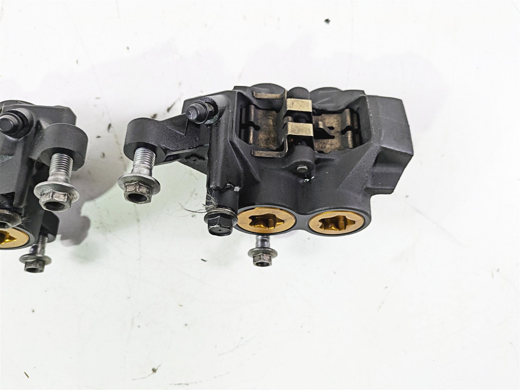 2012 Yamaha XT1200 Super Tenere Front Brake Caliper Set 23P-2580T-00 23P-2580U {{ shop.shopifyCountryName }} - Mototech271