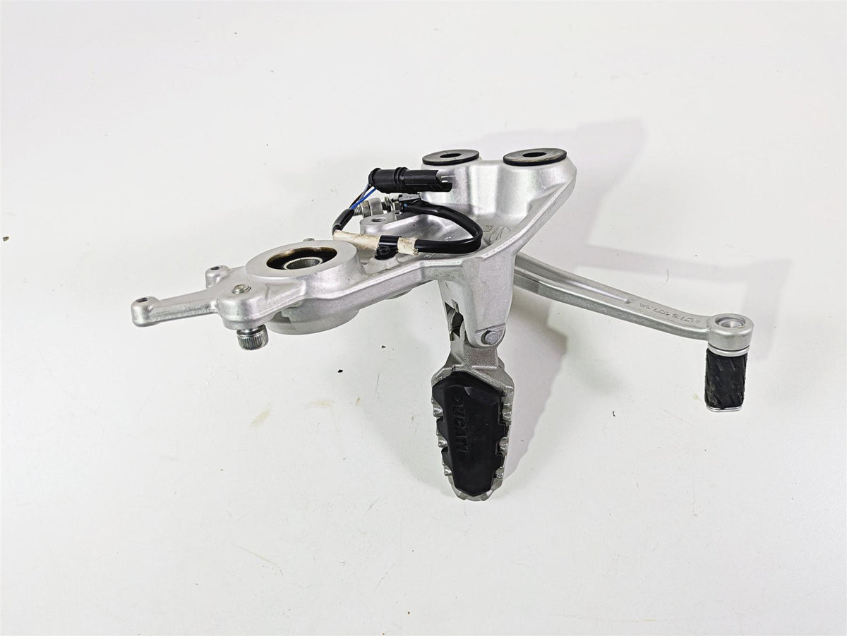 2022 Ducati Hypermotard 950 Right Footpeg Bracket Brake Pedal Set 82413581AB {{ shop.shopifyCountryName }} - Mototech271