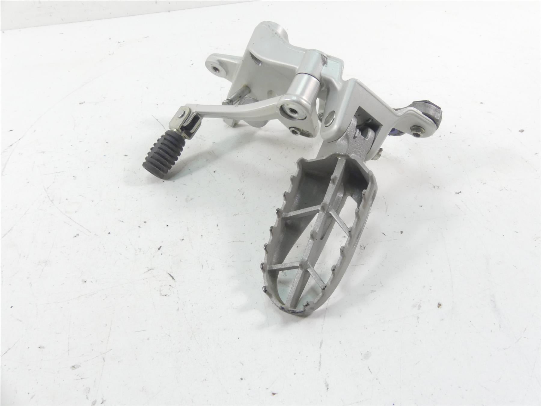 2020 Ducati Multistrada 1260 Enduro Left Rider Footpeg & Shifter Set 82423391AA {{ shop.shopifyCountryName }} - Mototech271