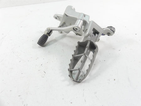 2020 Ducati Multistrada 1260 Enduro Left Rider Footpeg & Shifter Set 82423391AA {{ shop.shopifyCountryName }} - Mototech271