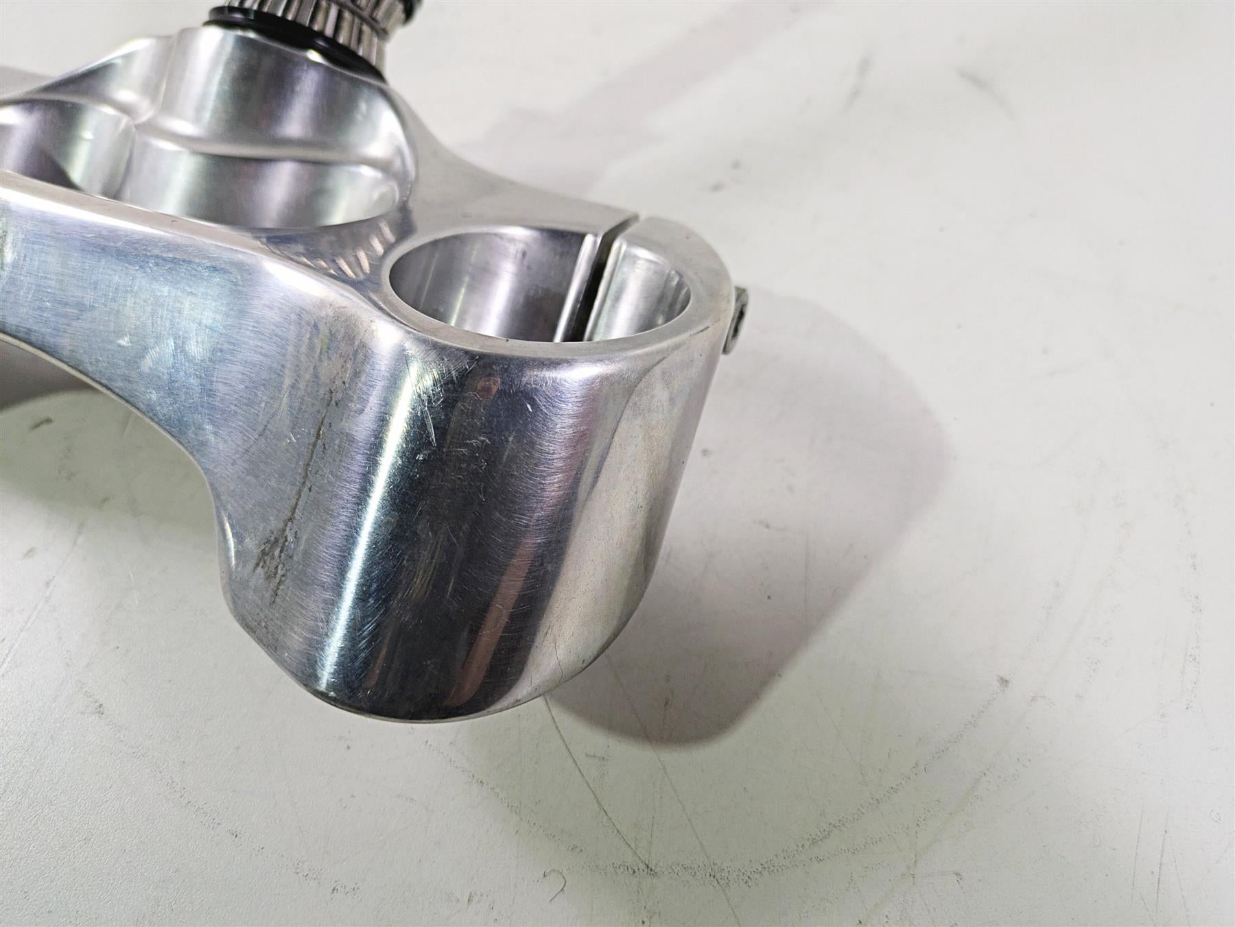 2006 Harley VRSCR Street V-Rod Lower Triple Tree Steering Clamp 46781-06A {{ shop.shopifyCountryName }} - Mototech271