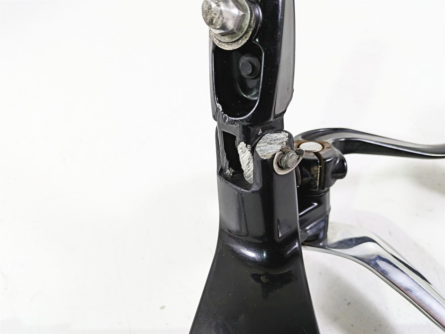 2018 Harley Softail FXFBS Fat Bob Left Rider Footpeg & Shifter 33600134 33600211 {{ shop.shopifyCountryName }} - Mototech271