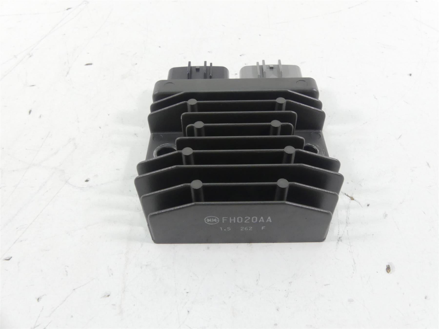 2021 Honda CBR600RR Rectifier Voltage Regulator 31600-MGZ-J01 FH020AA {{ shop.shopifyCountryName }} - Mototech271