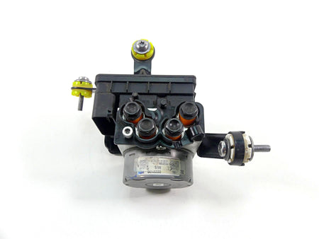 2022 Triumph Speed Triple 1200 RS Abs Brake Pump Module Unit T2025191 2022139 {{ shop.shopifyCountryName }} - Mototech271