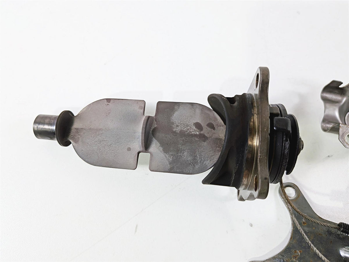 2008 Yamaha YZF R1 RN19 Exhaust Valve & Actuator Servo Motor 5VY-85820-10-00 {{ shop.shopifyCountryName }} - Mototech271
