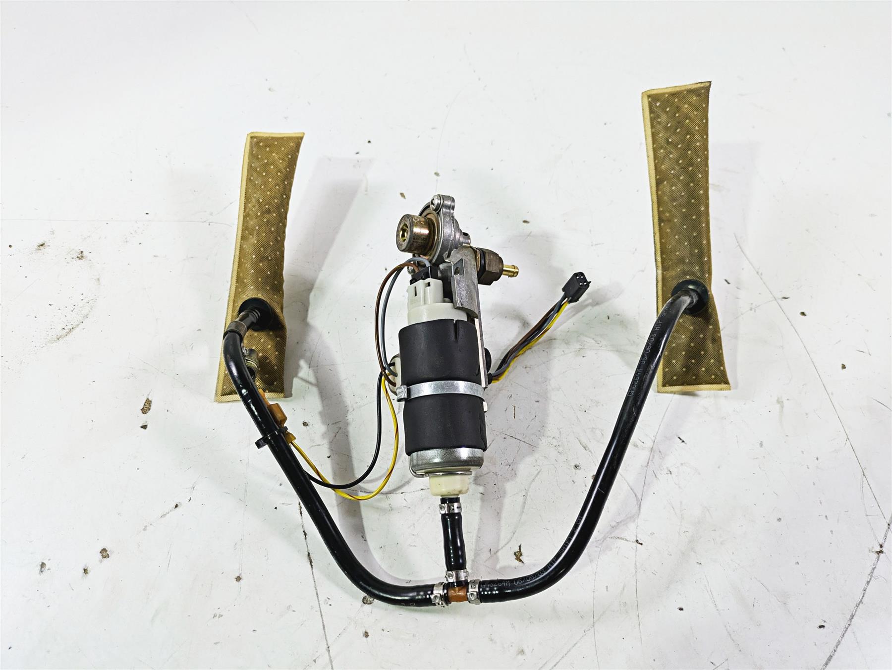2004 Victory Kingpin Fuel Gas Petrol Pump - Tested 2520284 2520733 {{ shop.shopifyCountryName }} - Mototech271