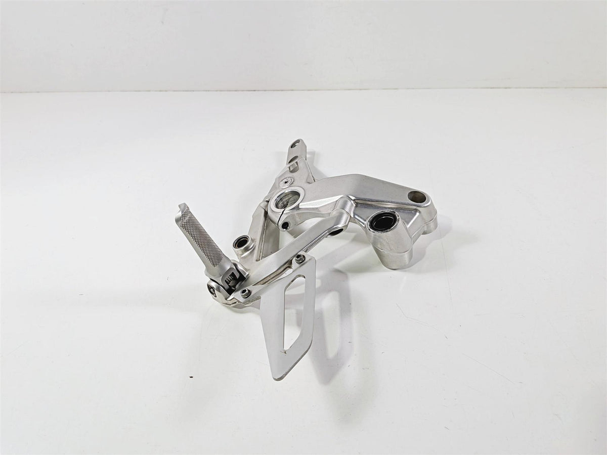 2017 Ducati Panigale 1299 Left Front Foot Peg & Frame Mount 82431861A 8291E061A-Mototech271