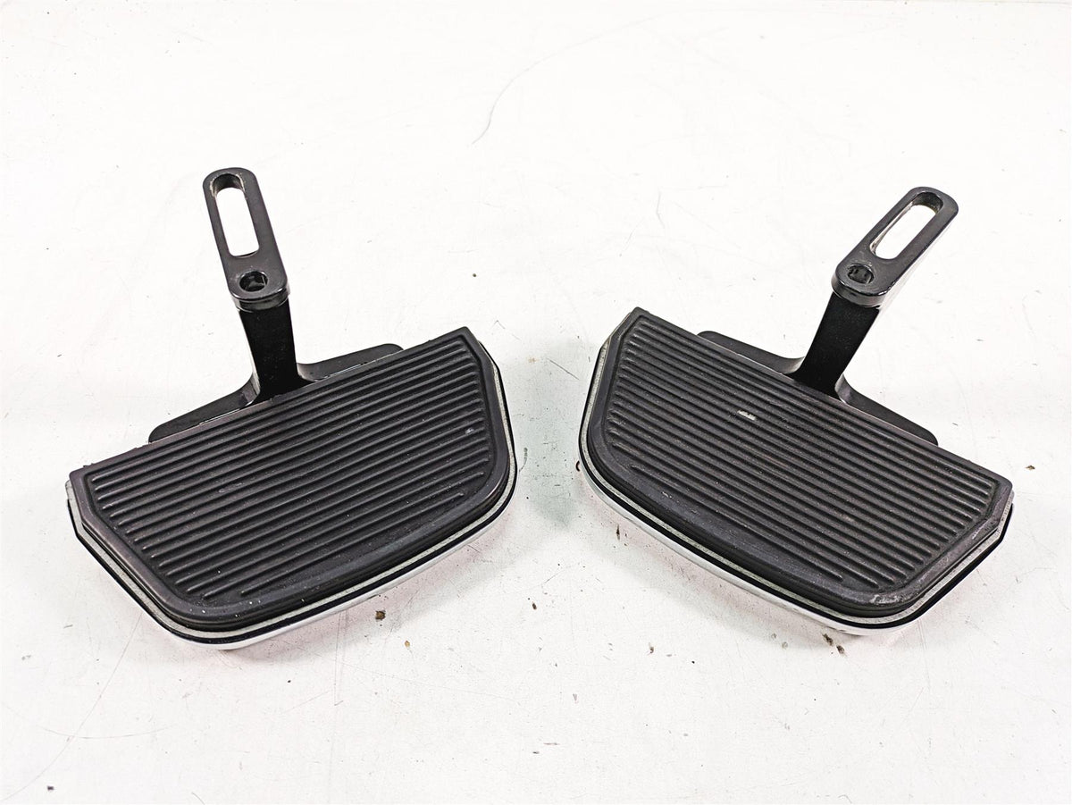 2010 Harley Touring FLHTCU Electra Glide Rear Passenger Floor Boards 52719-10 {{ shop.shopifyCountryName }} - Mototech271