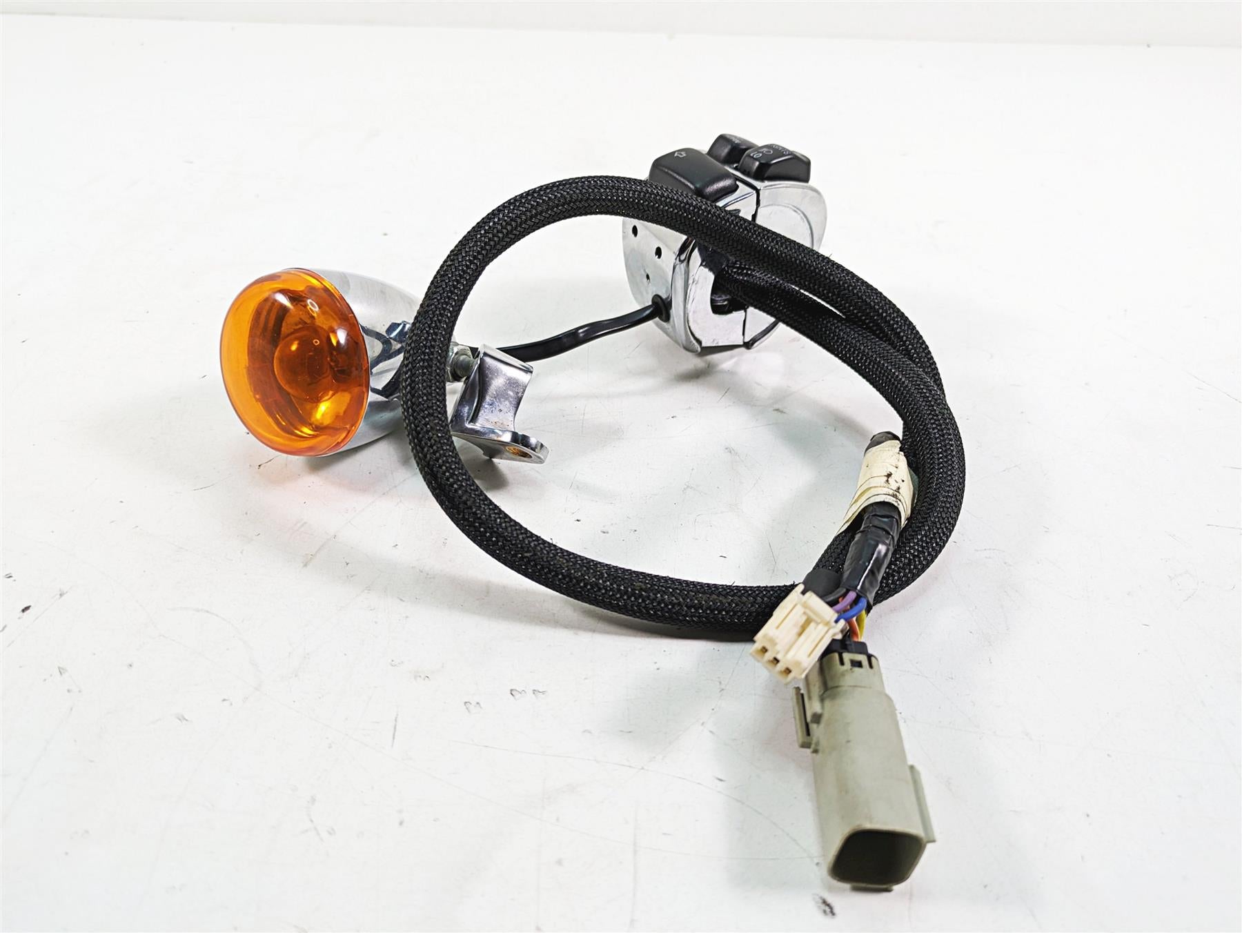 2009 Harley Dyna FXDFSE CVO Fat Bob Left Control Switch + Blinker -Read 71682-06 {{ shop.shopifyCountryName }} - Mototech271