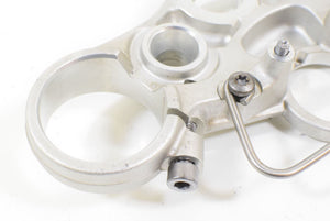 2011 Triumph Speed Triple 1050 Upper Triple Tree Steering Clamp T2040557 | Mototech271