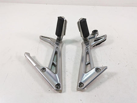 2002 Yamaha FZ1 FZS1000 Fazer Rear Passenger Footpeg Set 5LV-27430-01-00 {{ shop.shopifyCountryName }} - Mototech271