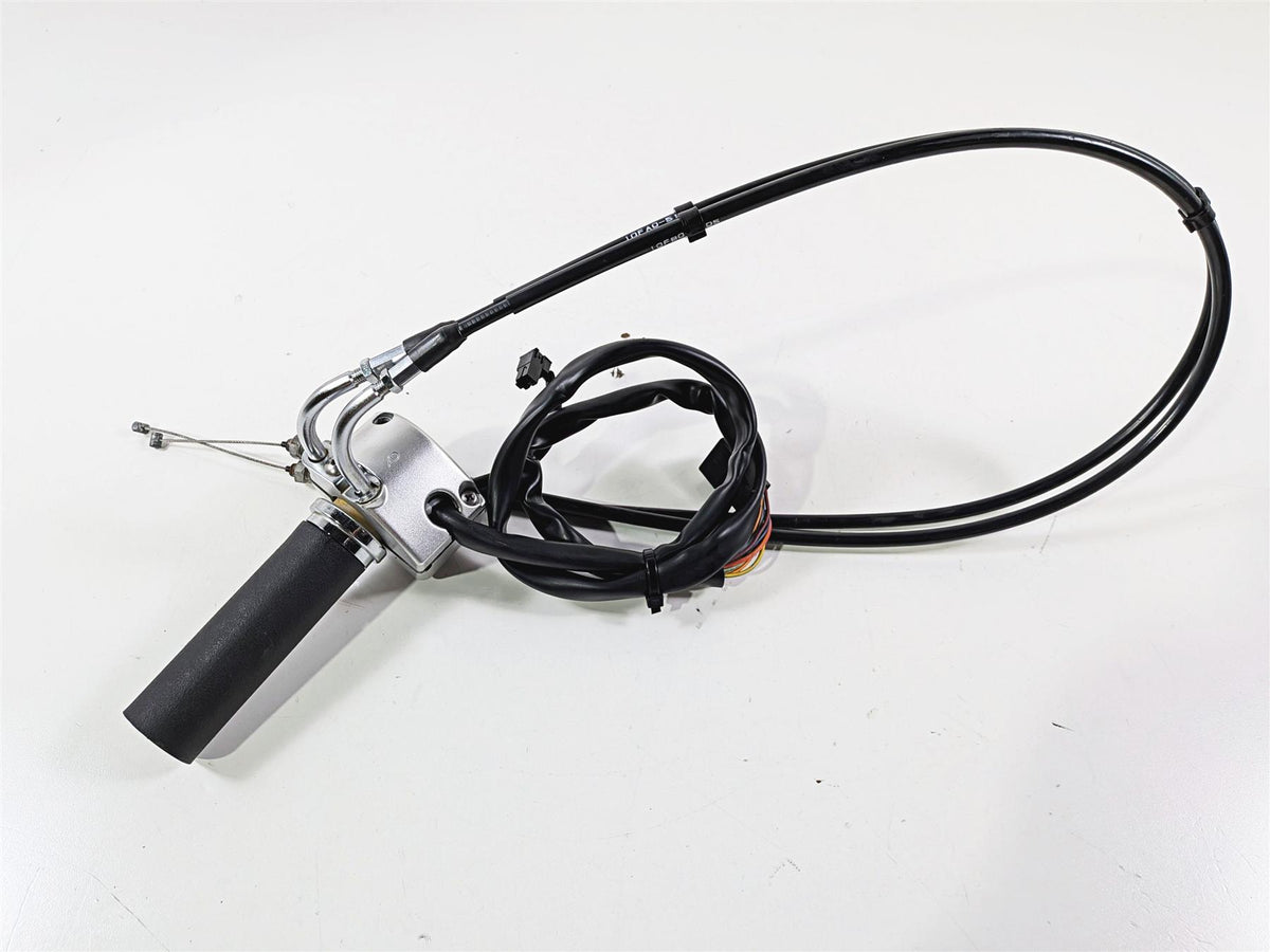 2006 Suzuki C90 VL1500T Boulevard Right Hand Throttle Control Switch 37200-41FA1 {{ shop.shopifyCountryName }} - Mototech271