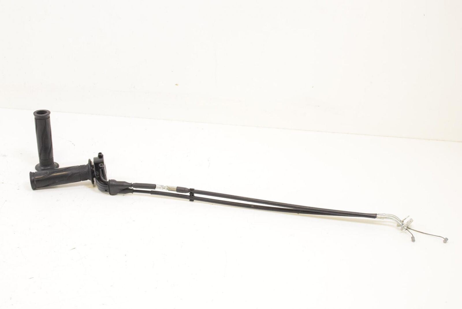 2007 Yamaha YZFR1 YZF R1 NICE Throttle Griip Handle Cables 4C8-26240-00-00 {{ shop.shopifyCountryName }} - Mototech271