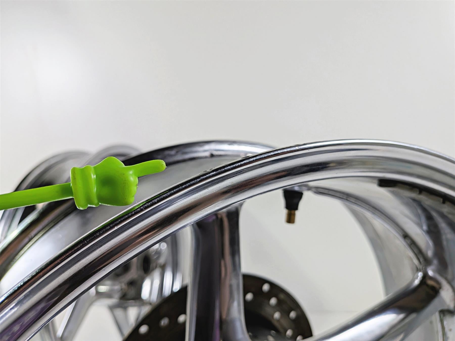 2008 Yamaha YZF R1 RN19 Front Rear Chrome Wheel Rim Set -READ 5VY-25168-00 {{ shop.shopifyCountryName }} - Mototech271