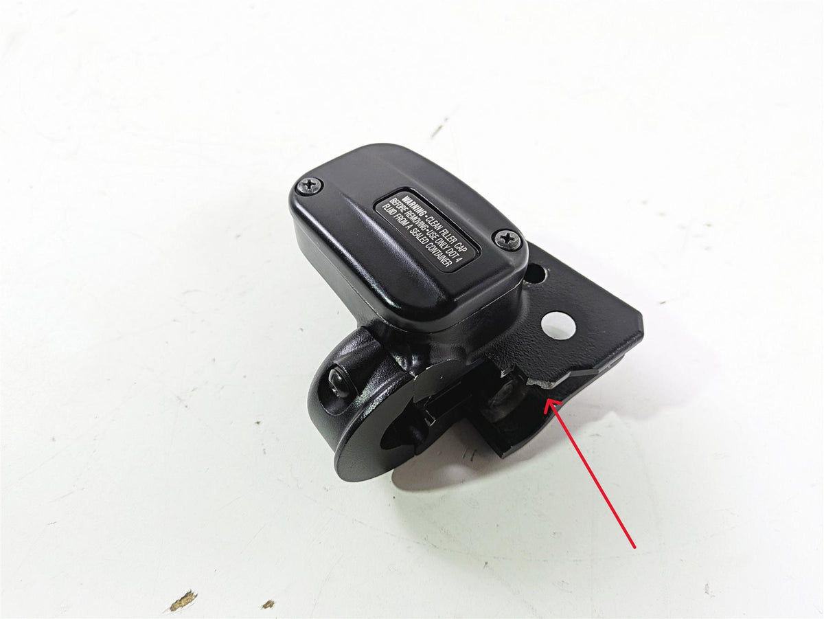 2022 Harley FXLRS Softail Low Rider Front Brake Master Cylinder READ 41700492 {{ shop.shopifyCountryName }} - Mototech271