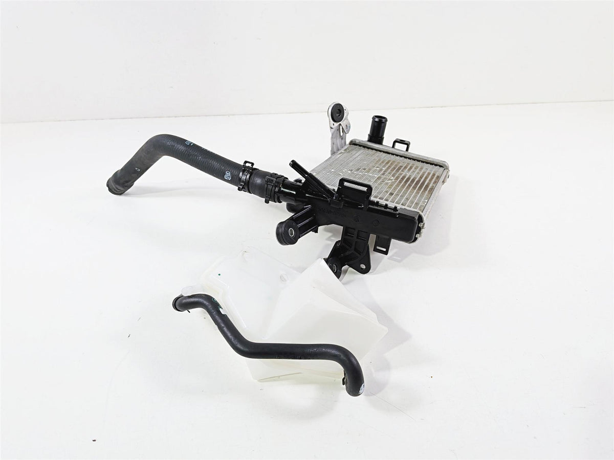 2019 BMW R1250GS K50 Left Radiator & Reservoir Set 17118546408 {{ shop.shopifyCountryName }} - Mototech271