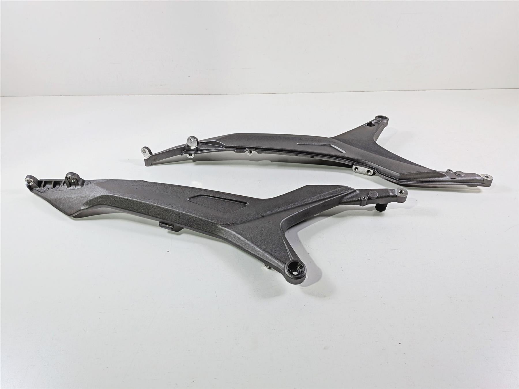 2016 Ducati Hypermotard 939 SP Subframe Sub Frame Set 47110351BA 47110361BA-Mototech271