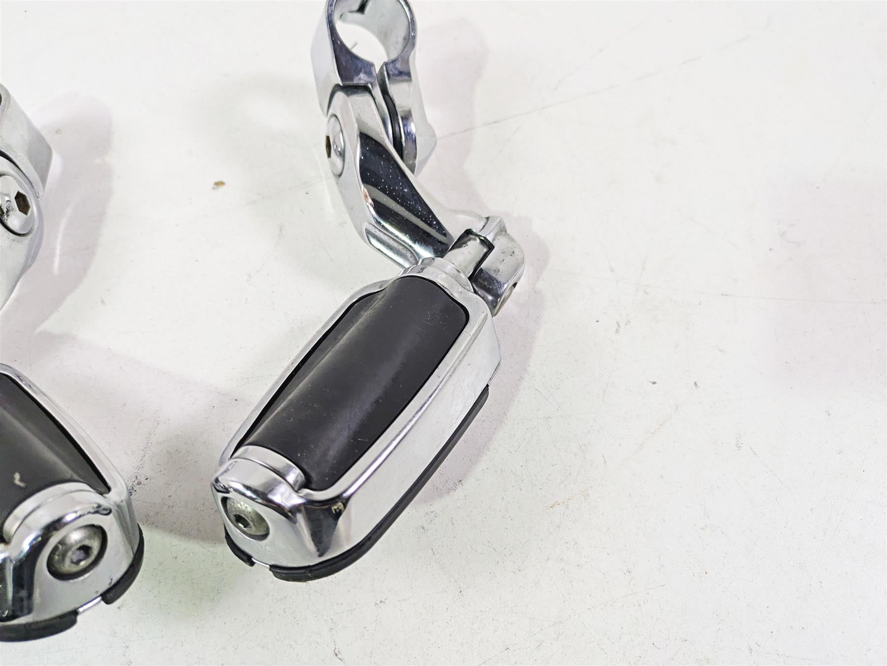 2015 Harley Touring FLHTKL Electra Glide Slipstream Highway Foot Peg Set {{ shop.shopifyCountryName }} - Mototech271