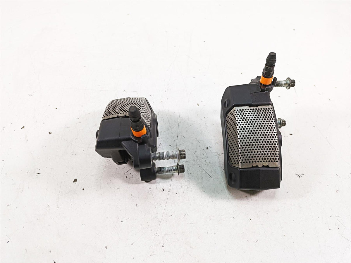 2008 Harley FLHTCU Electra Glide Front Brake Caliper Set 43027-08 44023-08 {{ shop.shopifyCountryName }} - Mototech271