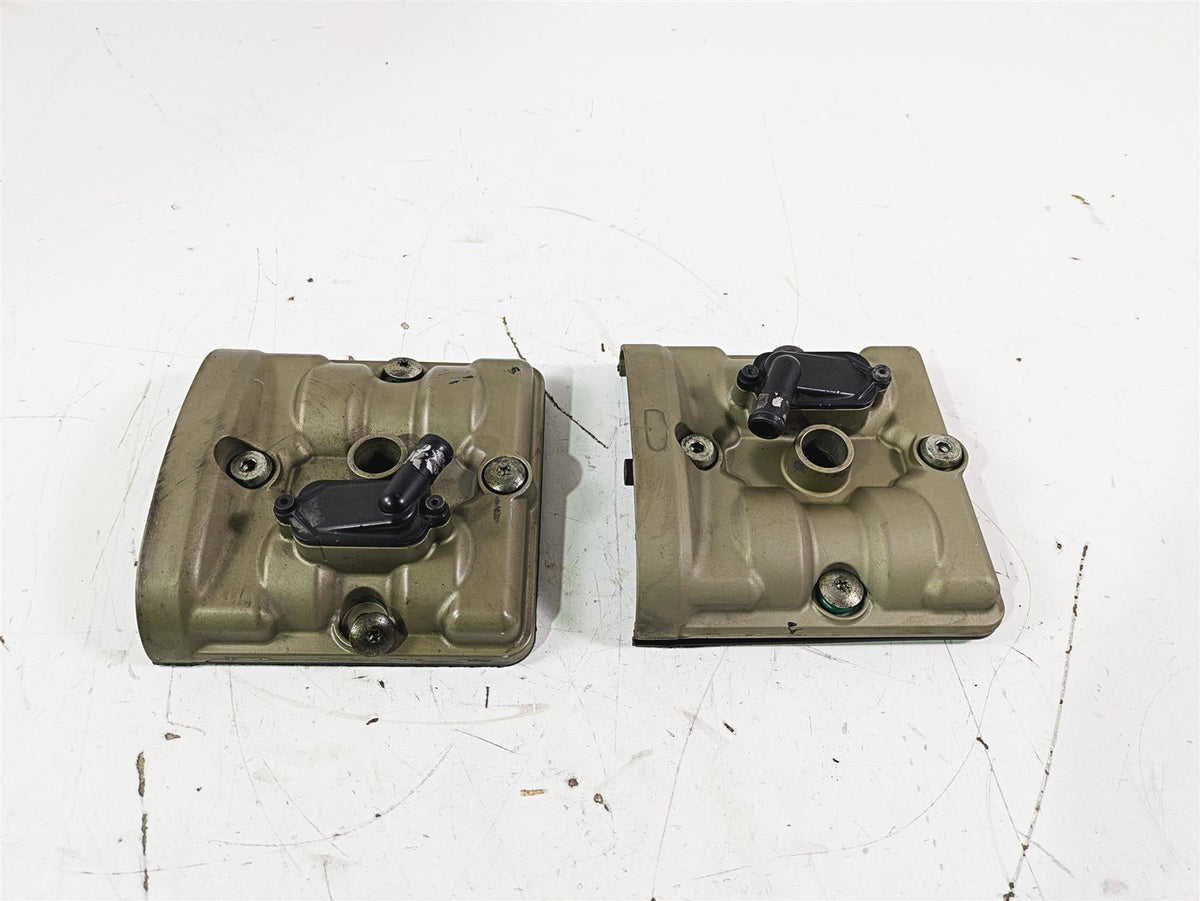 2017 Ducati Monster 1200 S Cylinder Head Valve Cover Top 24734141A {{ shop.shopifyCountryName }} - Mototech271