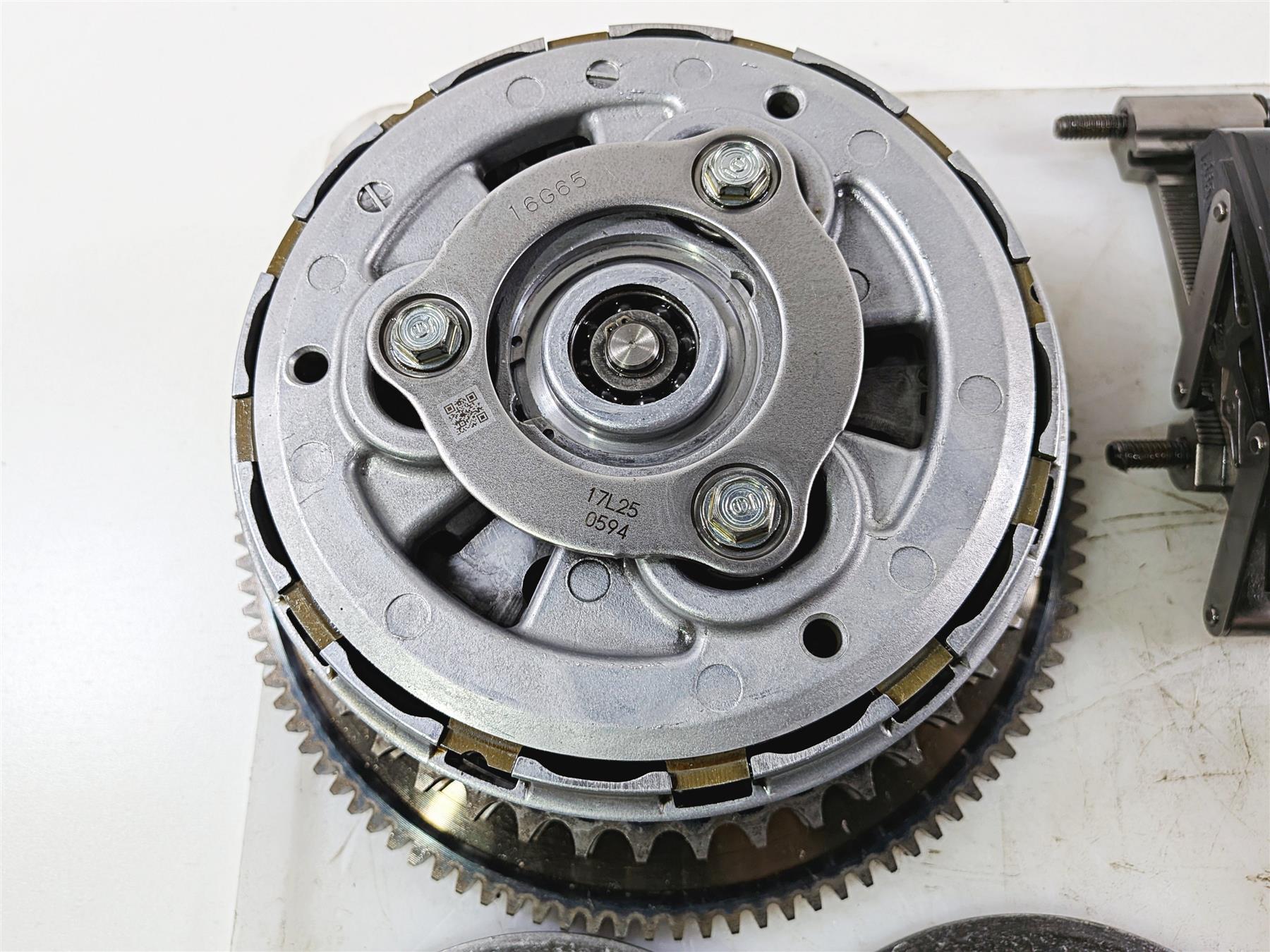 2017 Harley Touring FLHXS Street Glide Primary Drive Clutch Kit 37000377 {{ shop.shopifyCountryName }} - Mototech271