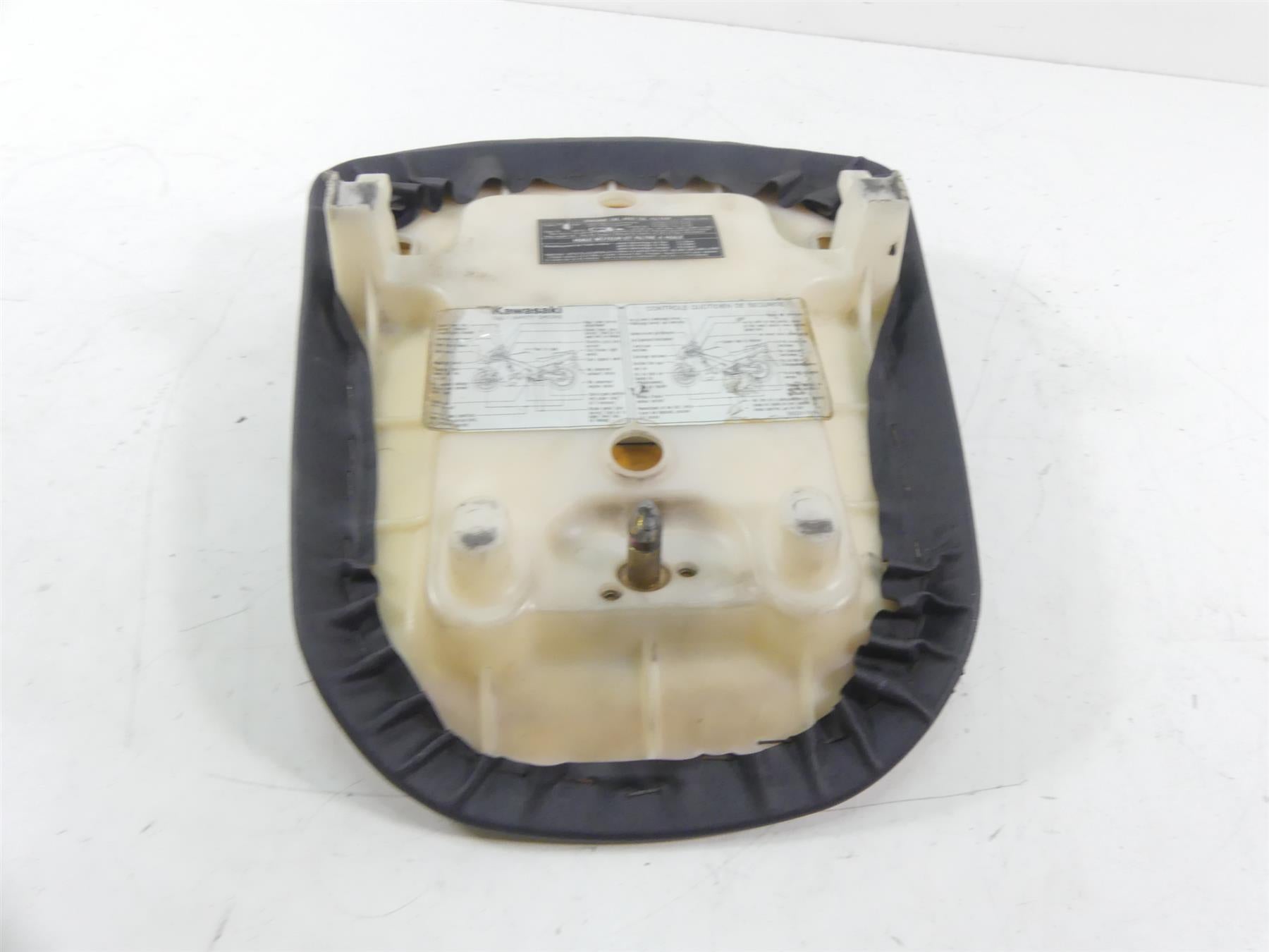 2001 Kawasaki ZX600J2 ZX6R Ninja Rear Passenger Saddle Seat 53001-1866 {{ shop.shopifyCountryName }} - Mototech271