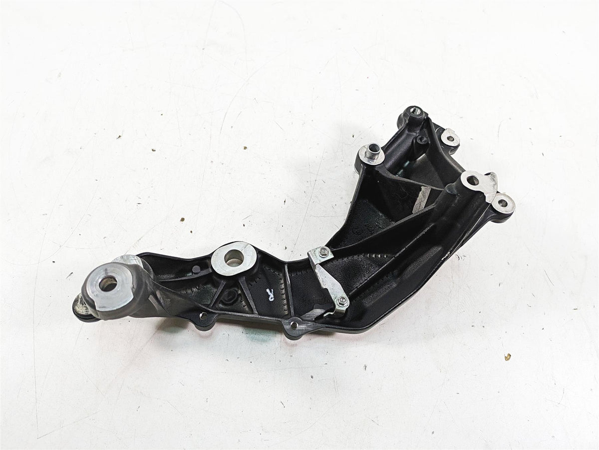 2013 MV Agusta F3 675 ERA Right Swingarm Plate Frame Mount 80A0B5642 {{ shop.shopifyCountryName }} - Mototech271