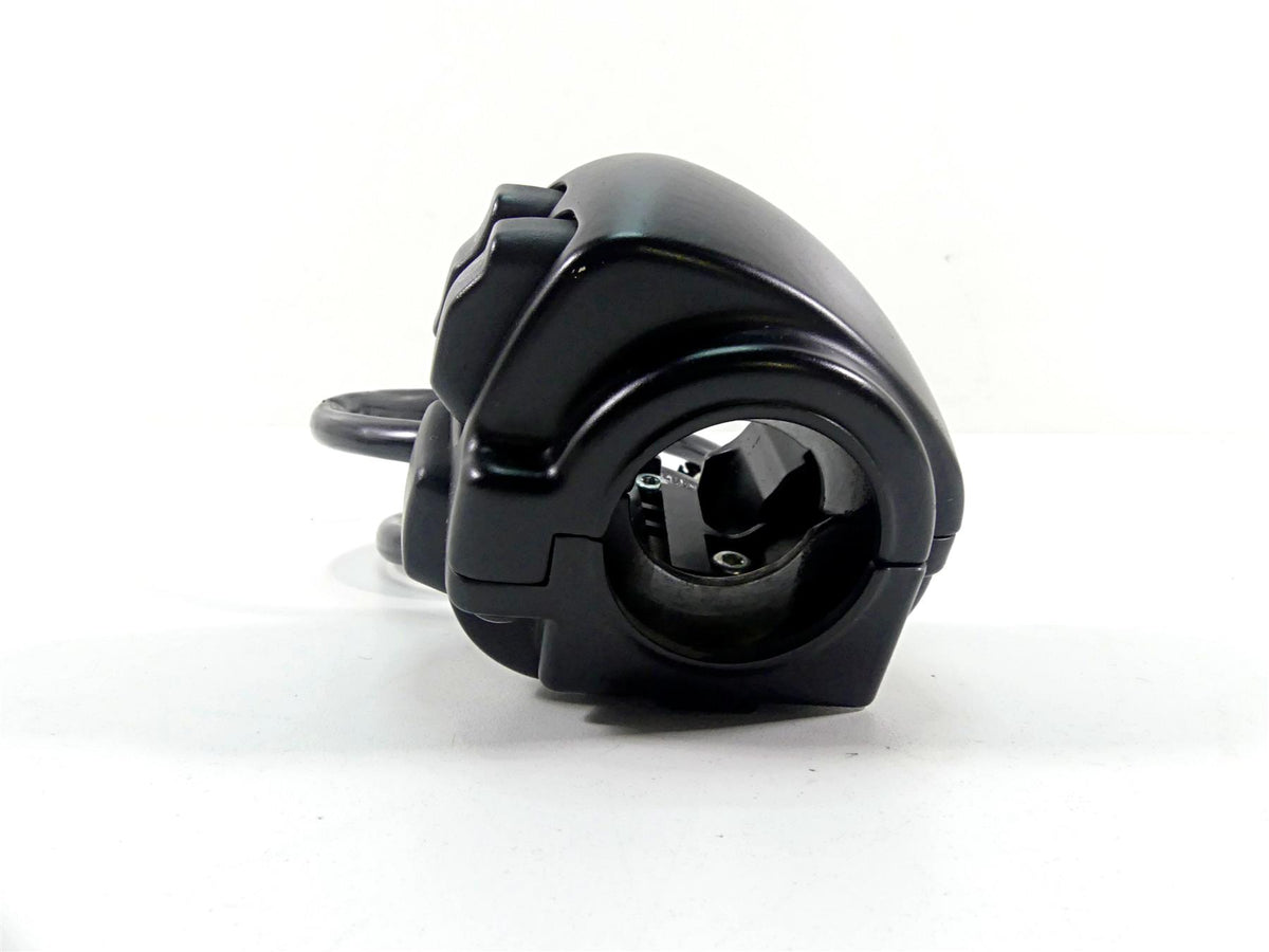 2020 Harley Softail FXST Standard Right Hand Start Stop Control Switch 71500462 {{ shop.shopifyCountryName }} - Mototech271