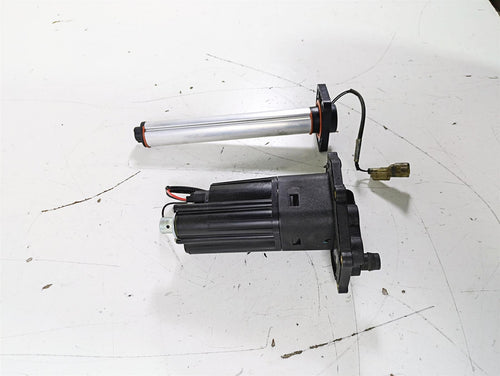 2017 Ducati Monster 1200 S Fuel Gas Petrol Pump & Sender 16024181A 59210251B | Mototech271