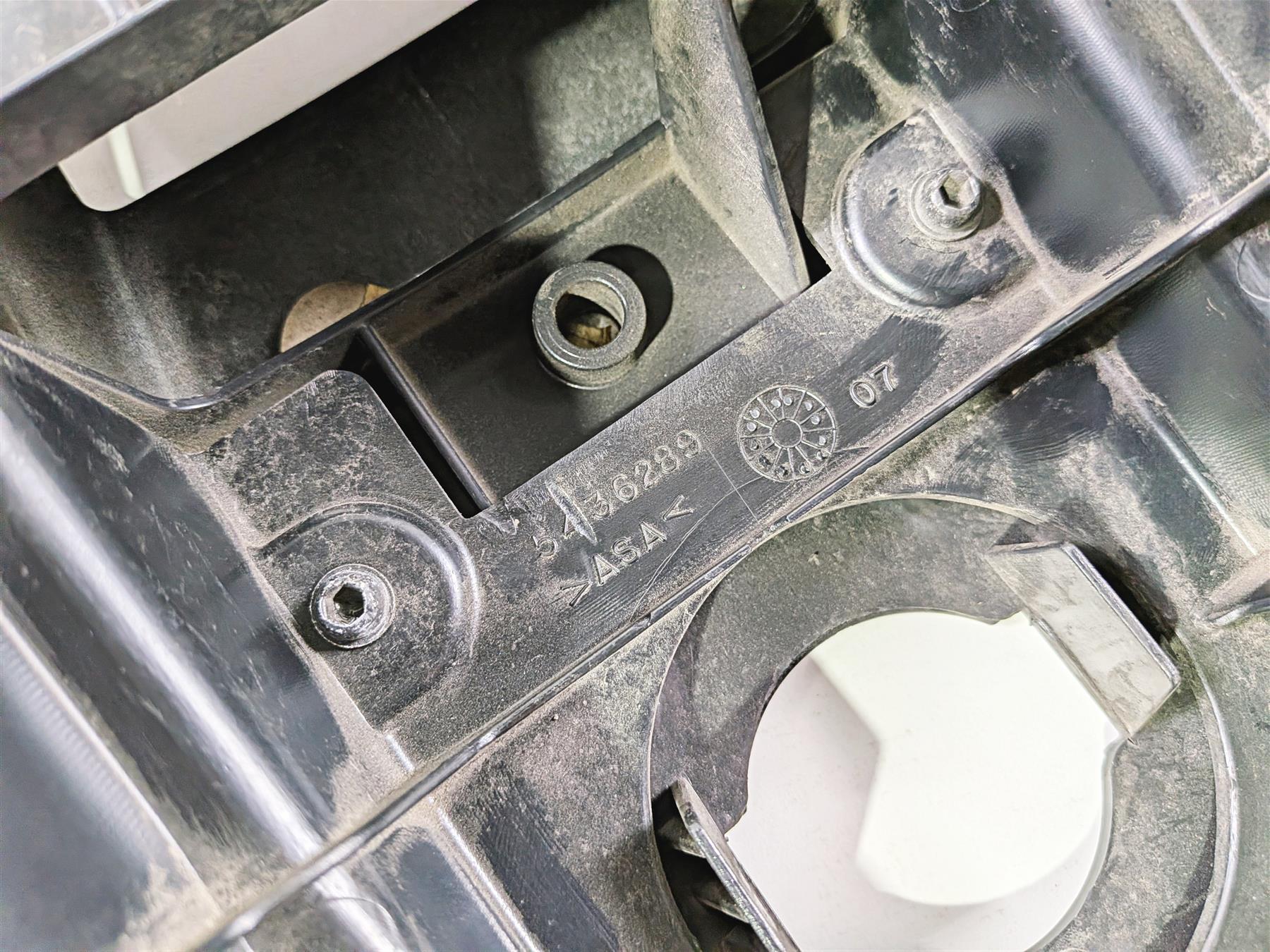 2013 Victory Vision Tour Center Tank Radio Console Cover Set 5436289 5253469 {{ shop.shopifyCountryName }} - Mototech271