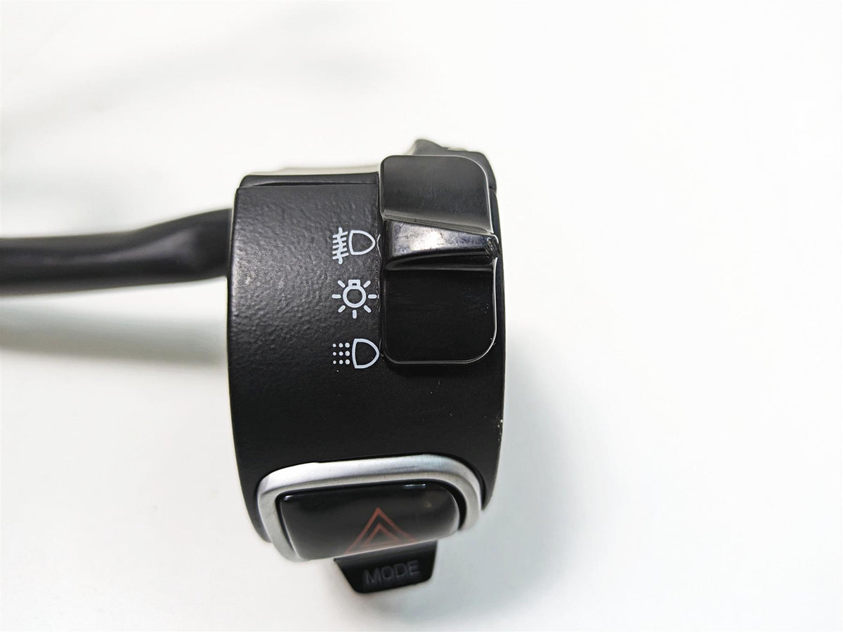 2020 Moto Guzzi V85 TT Adventure Right Hand Start Stop Control Switch 2D000528 {{ shop.shopifyCountryName }} - Mototech271