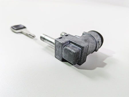 2019 Harley Softail FXDR 114 Steering Fork Lock & Key Set 45600049 {{ shop.shopifyCountryName }} - Mototech271