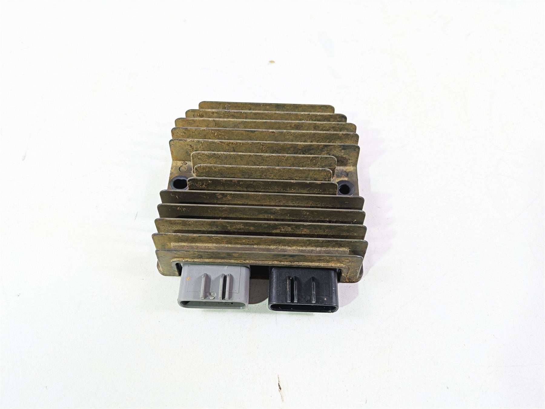 2011 Can-Am Outlander 650 4X4 XT Rectifier Voltage Regulator - Read 710001191 {{ shop.shopifyCountryName }} - Mototech271