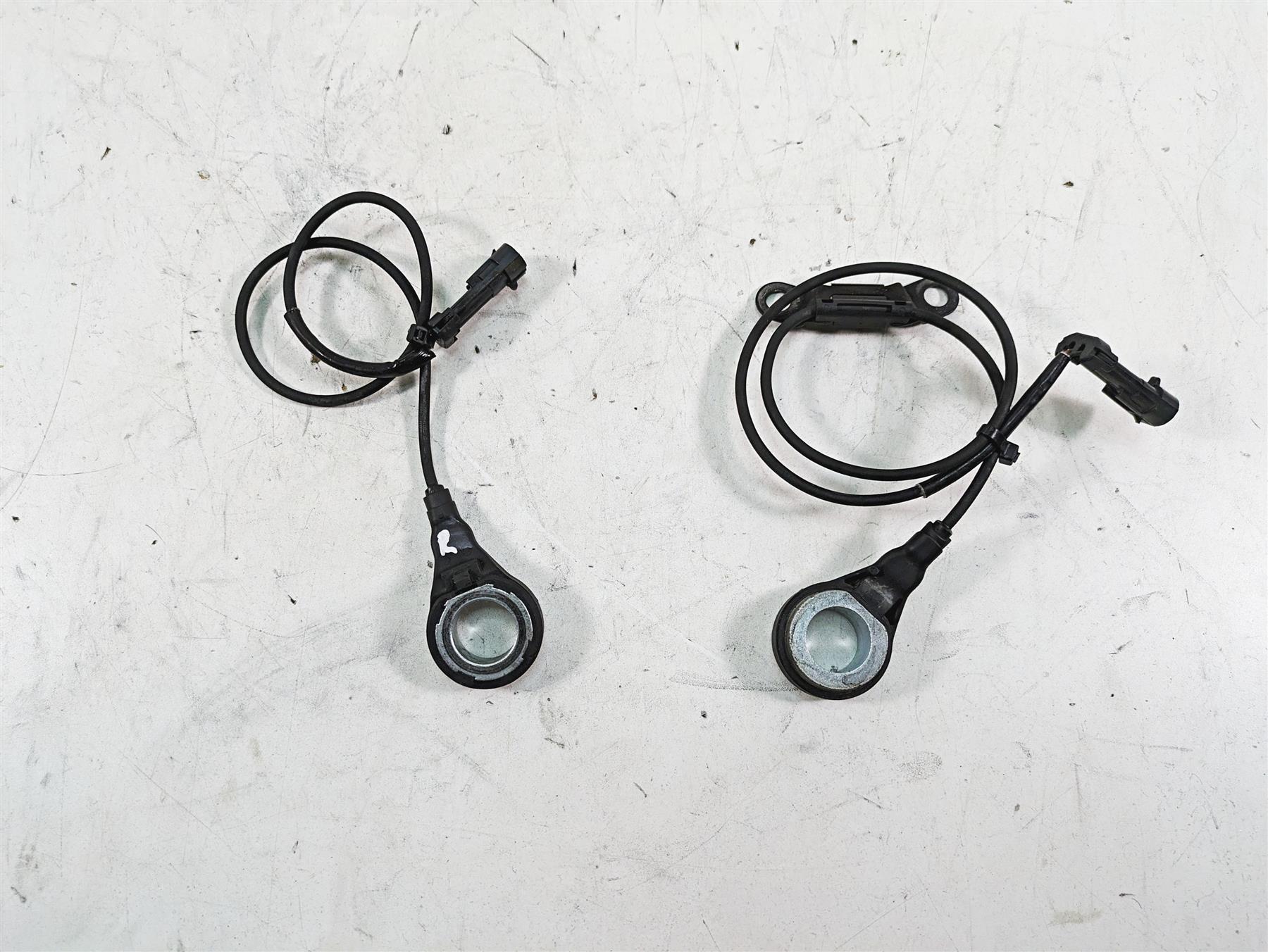 2010 Harley Touring FLHTCU Electra Glide Abs Brake Wheel Sensor Set 40614-08 {{ shop.shopifyCountryName }} - Mototech271