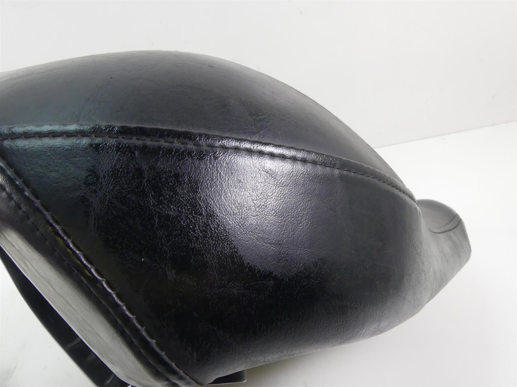 2007 Yamaha XVS1300 V-Star Front Rider Driver Saddle Seat 3D8-24710-00-00 {{ shop.shopifyCountryName }} - Mototech271