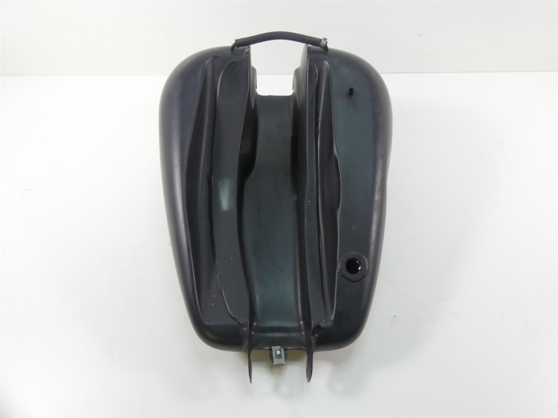 2017 Harley Dyna FXDB Street Bob Fuel Gas Petrol Tank -Read 61000707 {{ shop.shopifyCountryName }} - Mototech271
