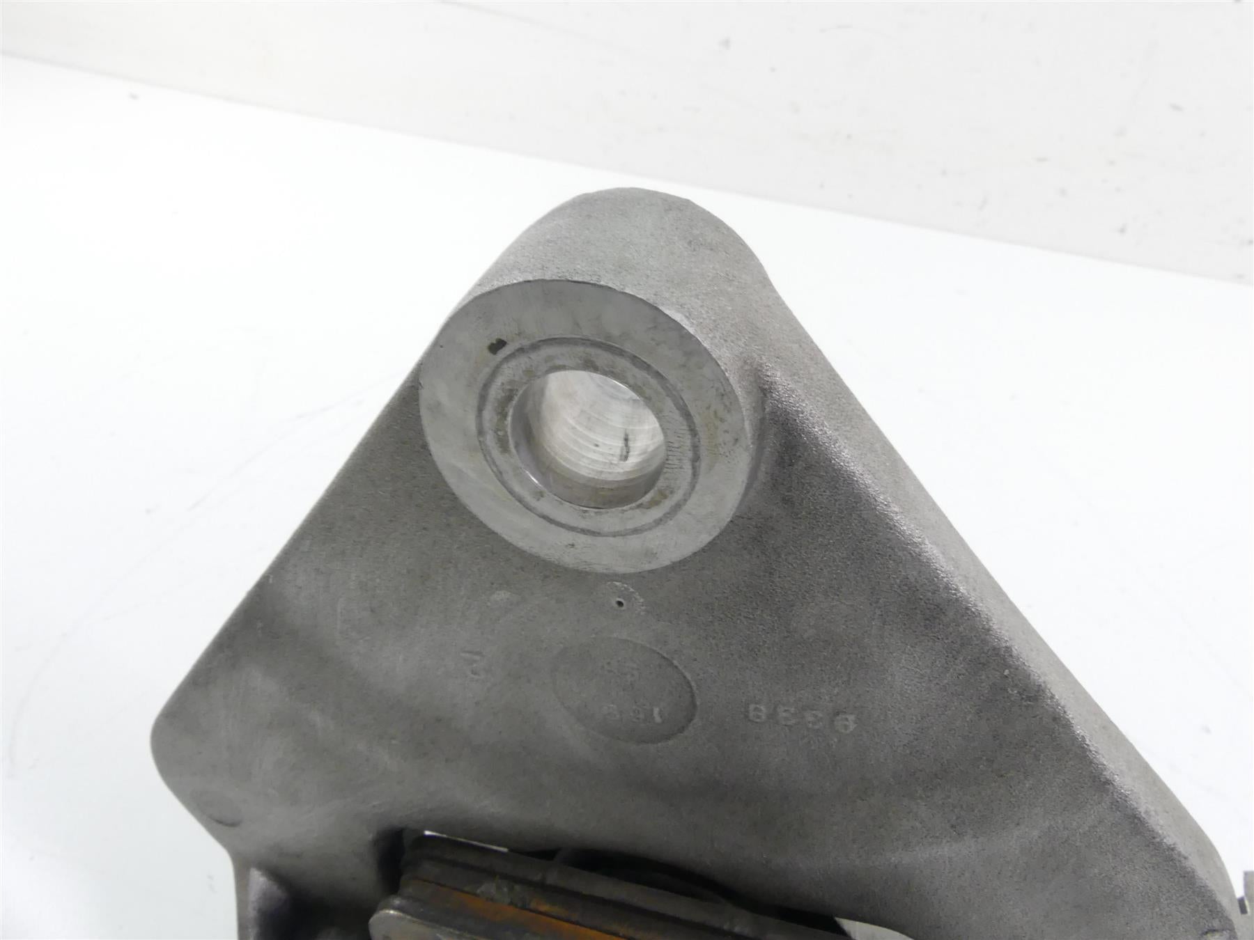 1999 Harley Touring FLHTCUI Electra Glide Rear Brake Caliper & Bracket 44050-87 {{ shop.shopifyCountryName }} - Mototech271