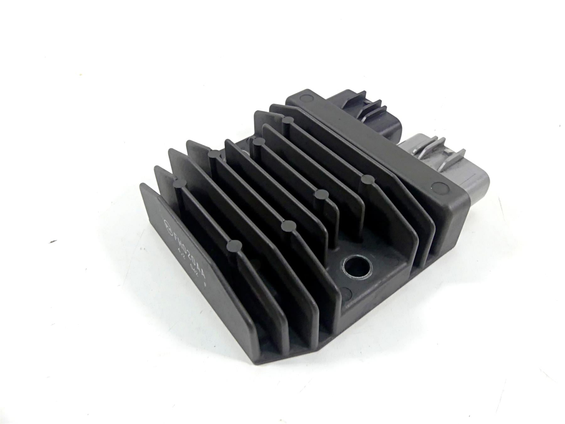 2014 BMW R1200GS K50 Rectifier Voltage Regulator FH020AA 12318523367 {{ shop.shopifyCountryName }} - Mototech271