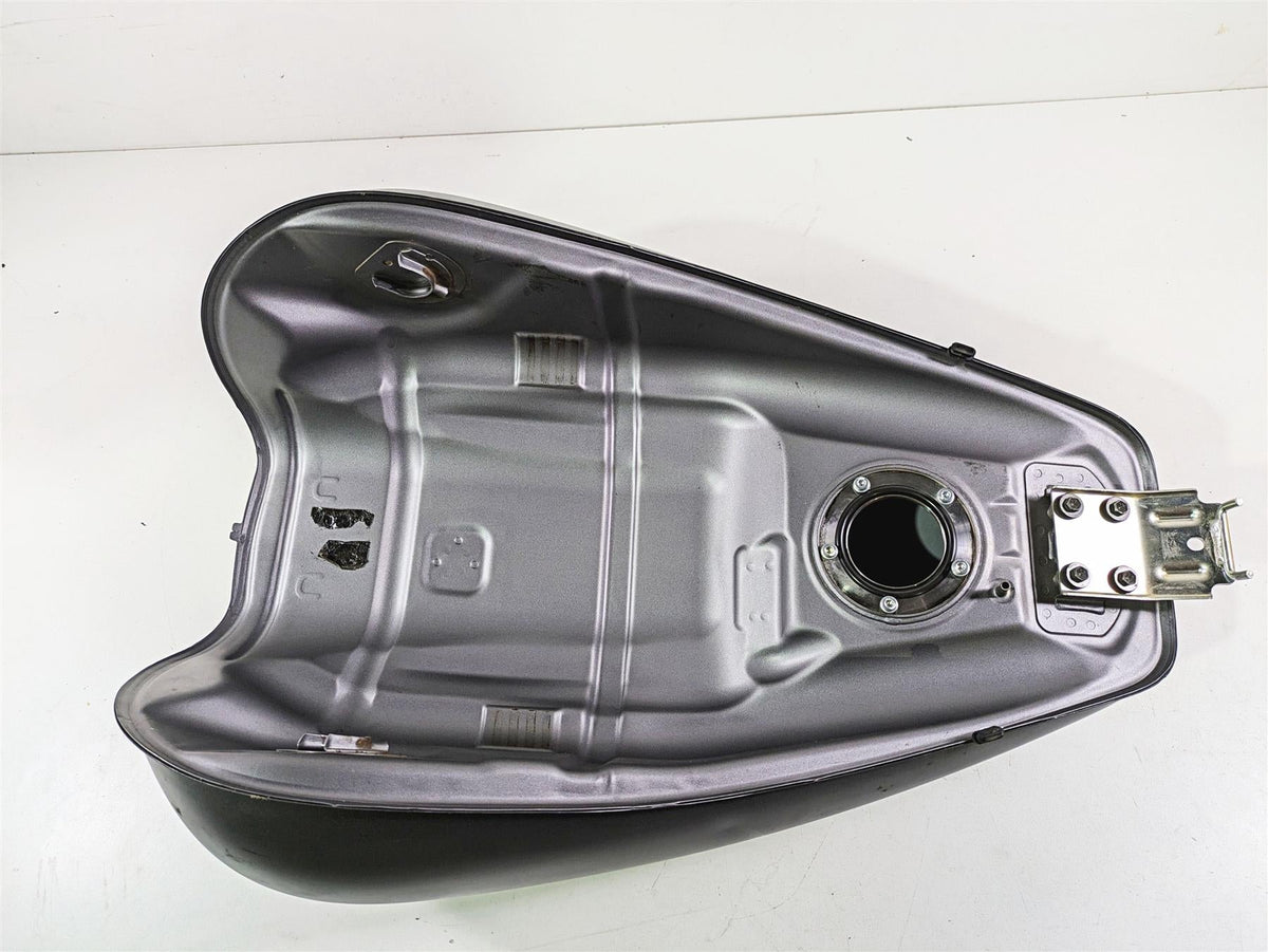 2016 Suzuki M109R VZR1800 Boulevard Fuel Gas Petrol Tank - Dent 49100-48G50 {{ shop.shopifyCountryName }} - Mototech271