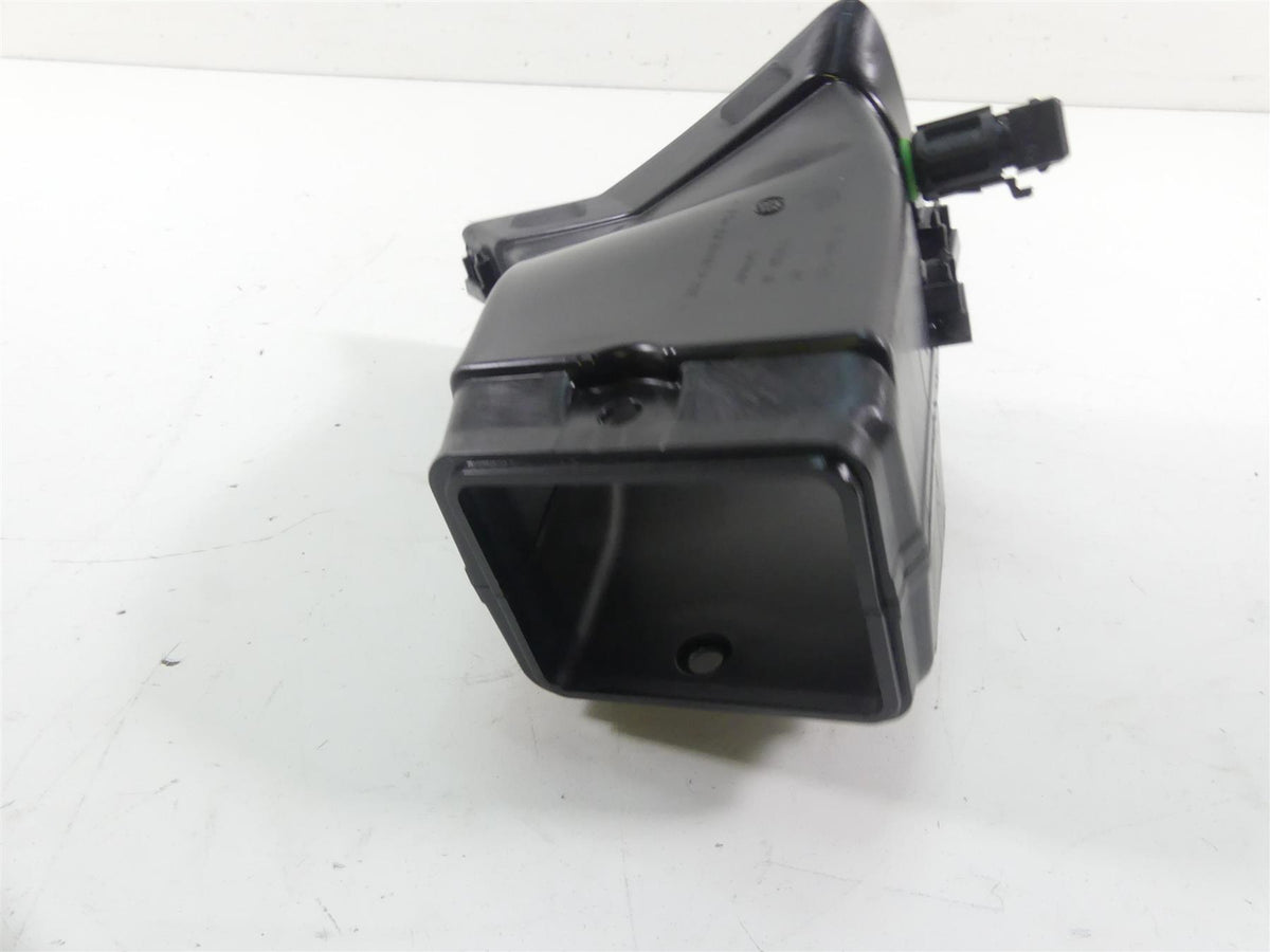 2018 BMW S1000RR K46 Front Center Air Duct Ram Scoop 13718388525 8564533 {{ shop.shopifyCountryName }} - Mototech271