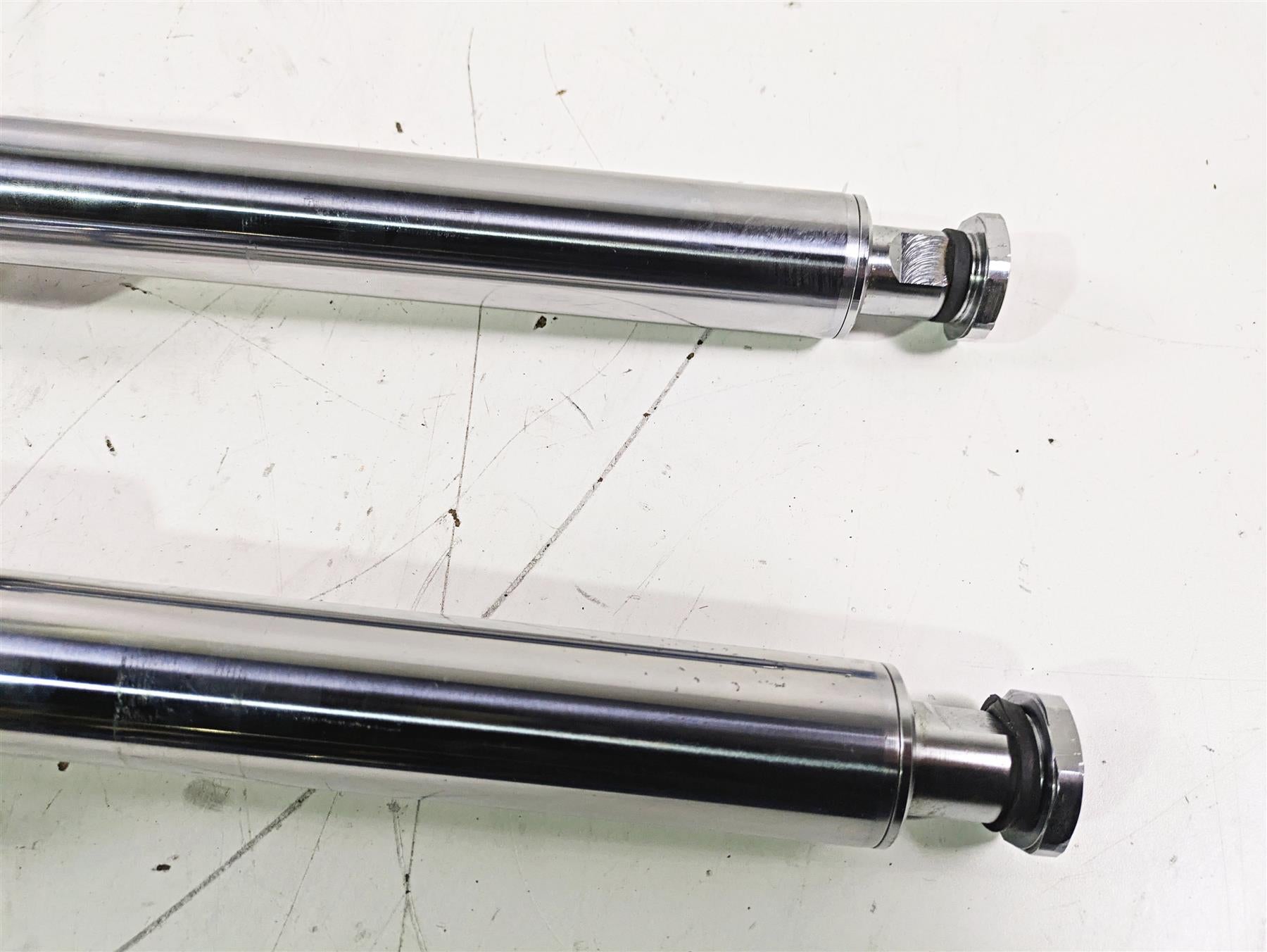 2007 Harley Touring FLHTCU SE CVO E-Glide Front Chrome Fork Leg Set 46621-06 {{ shop.shopifyCountryName }} - Mototech271