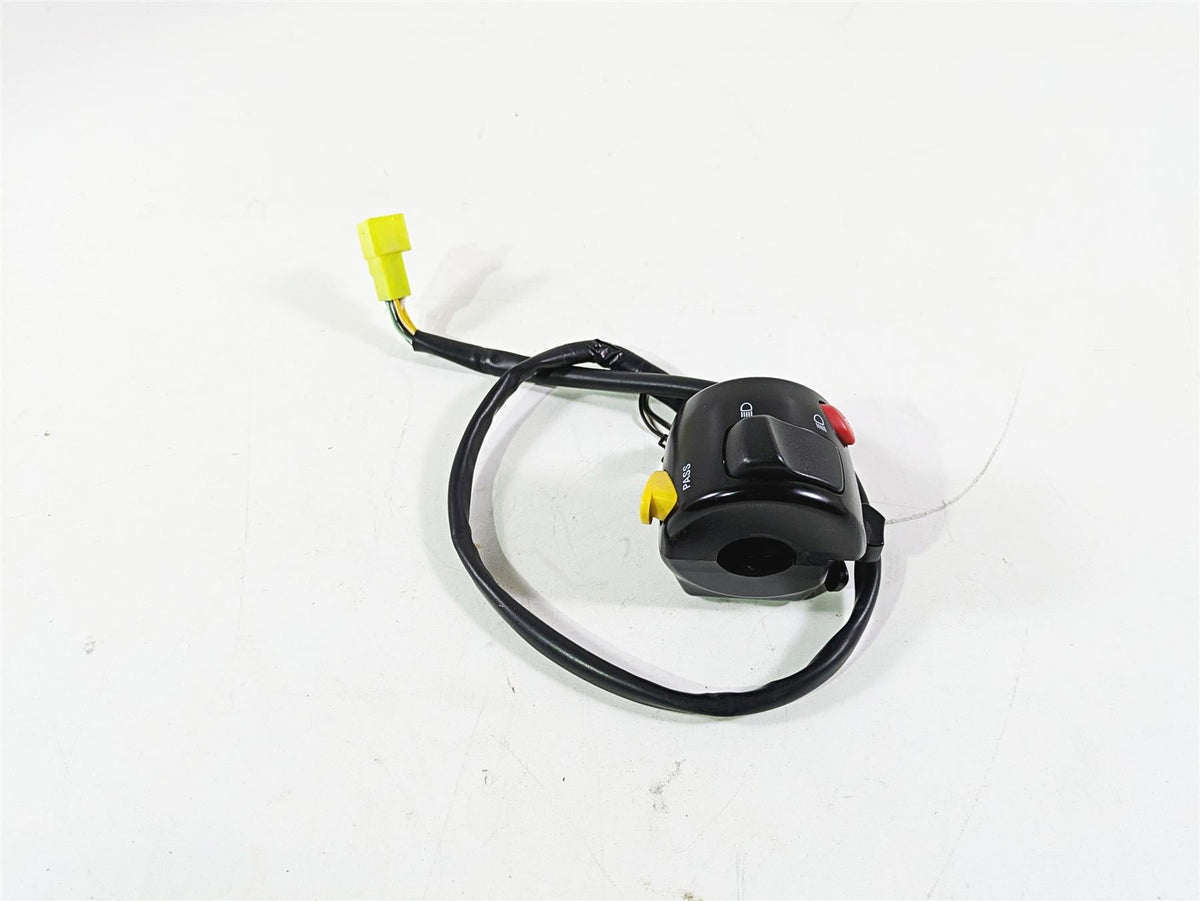 2016 Suzuki M109R VZR1800 Boulevard Left Hand Control Switch 37400-48GB0 {{ shop.shopifyCountryName }} - Mototech271