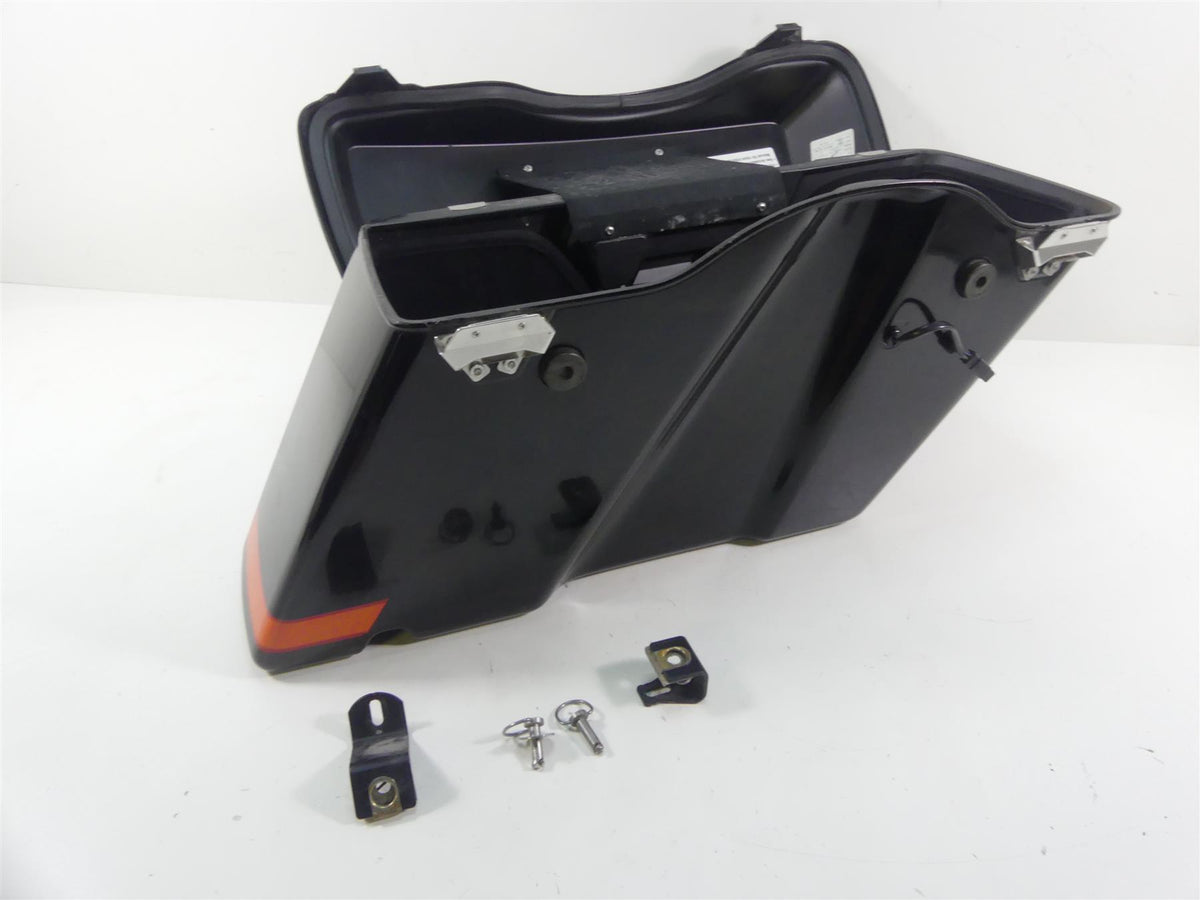 2007 Harley FLHTCU SE CVO Electra Glide Left Saddlebag Saddle Bag 88275-07 {{ shop.shopifyCountryName }} - Mototech271