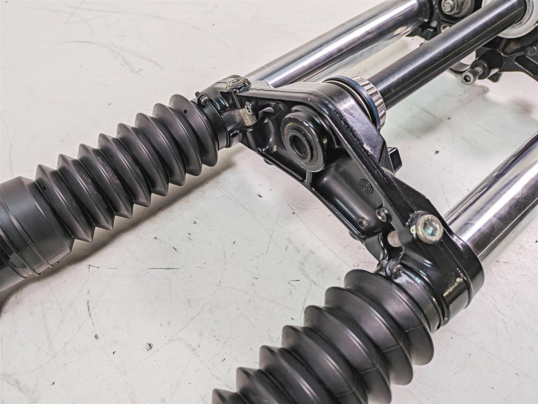 2013 Moto Guzzi V7 750 Stone Straight Front Fork Triple Tree Axle Set 97724R {{ shop.shopifyCountryName }} - Mototech271